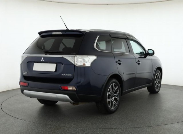 Mitsubishi Outlander  2.2 DI-D 