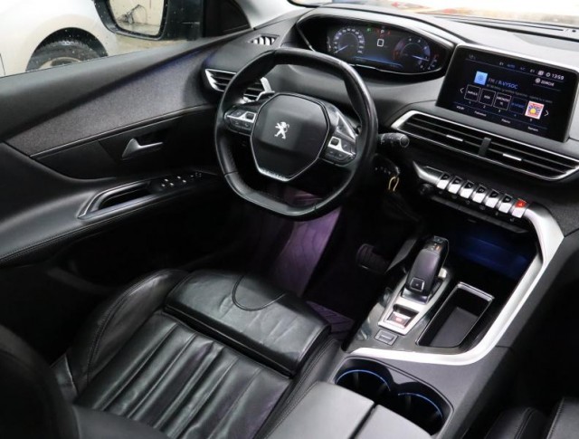 Peugeot 5008  1.5 BlueHDi 