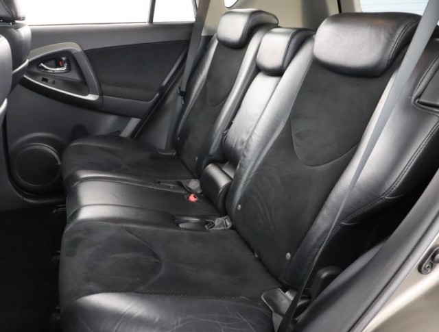 Toyota RAV 4  2.2 D-4D 