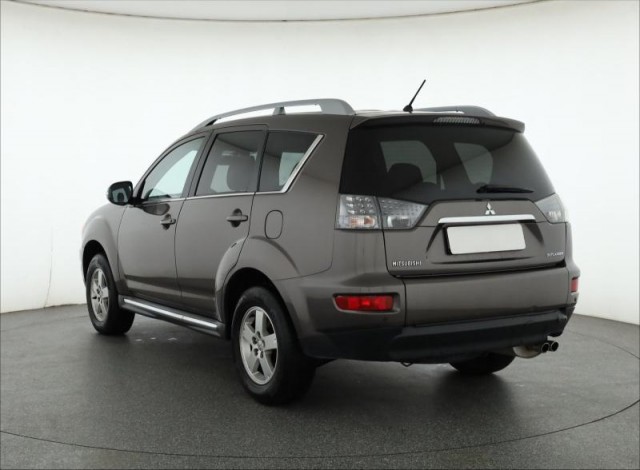 Mitsubishi Outlander  2.0 DI-D 