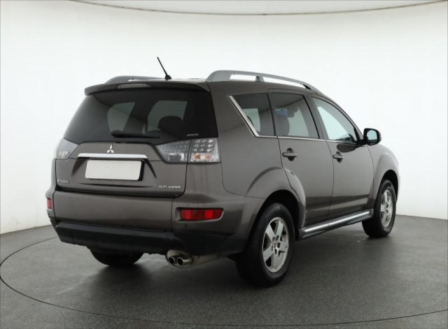 Mitsubishi Outlander  2.0 DI-D 