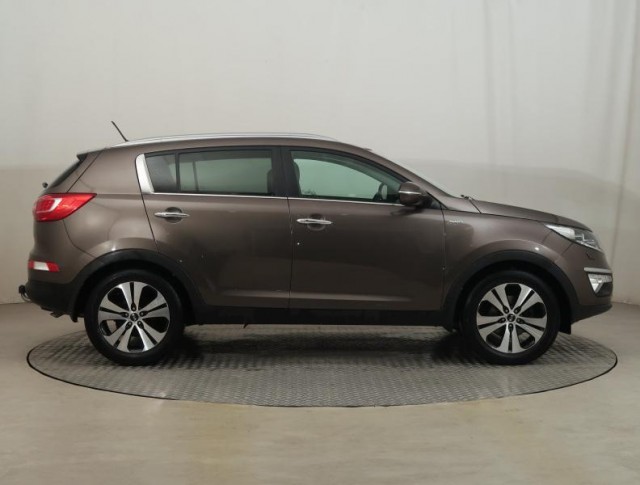 Kia Sportage  2.0 CVVT Comfort
