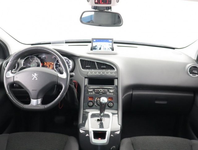 Peugeot 5008  1.6 HDi Active