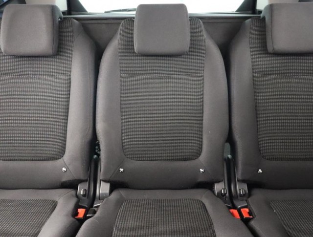 Peugeot 5008  1.6 HDi Active