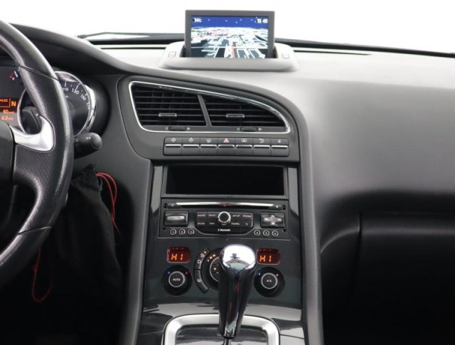 Peugeot 5008  1.6 HDi Active