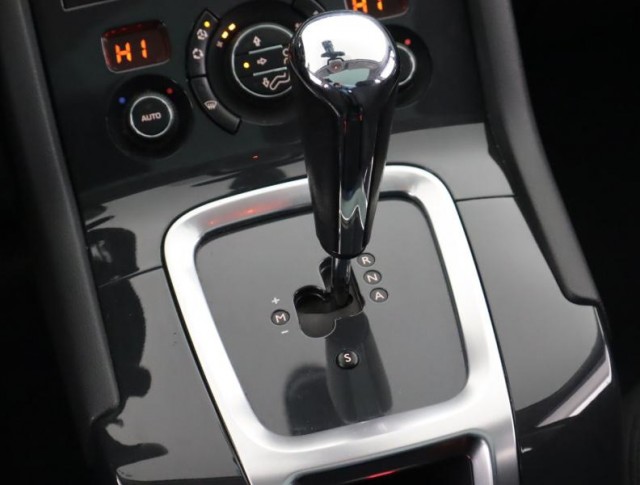 Peugeot 5008  1.6 HDi Active