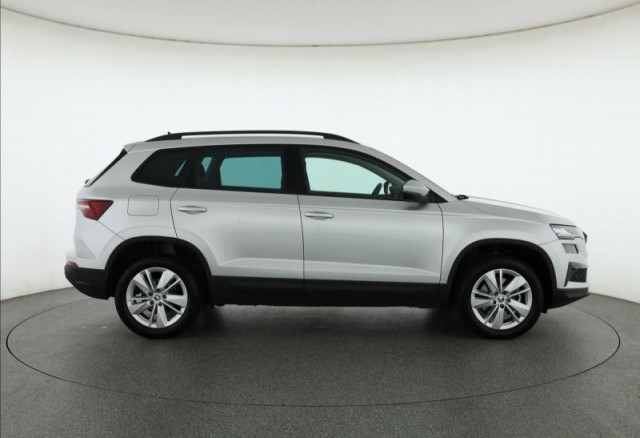 Škoda Karoq  1.5 TSI Fresh