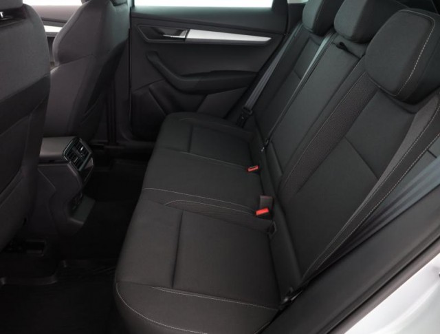 Škoda Karoq  1.5 TSI Fresh