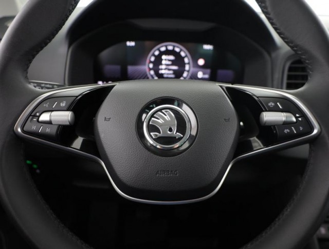 Škoda Karoq  1.5 TSI Fresh