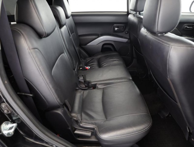 Peugeot 4007  2.2 HDI 