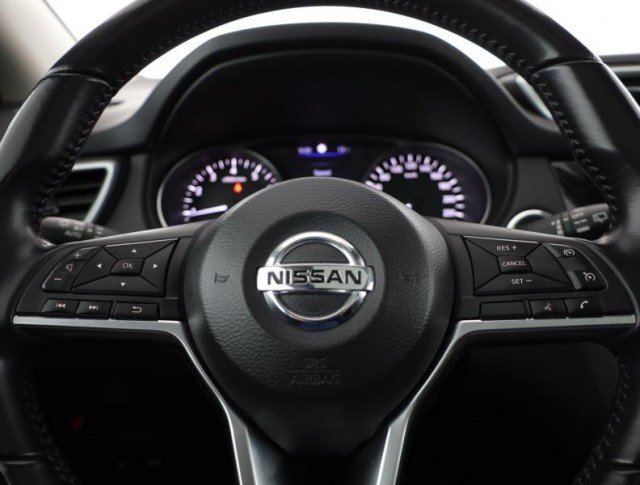 Nissan Qashqai  1.3 DIG-T 