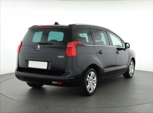 Peugeot 5008  2.0 BlueHDi 