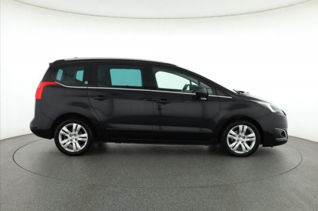 Peugeot 5008  2.0 BlueHDi 