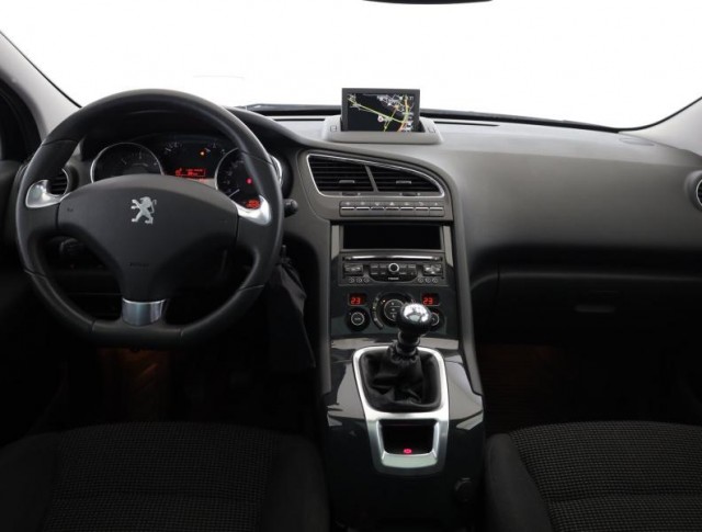 Peugeot 5008  2.0 BlueHDi 