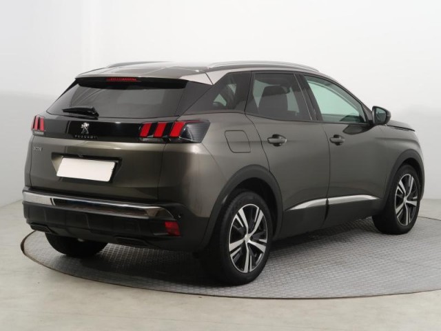 Peugeot 3008  1.5 BlueHDi 