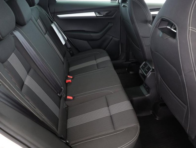 Škoda Karoq  1.0 TSI Ambition Plus