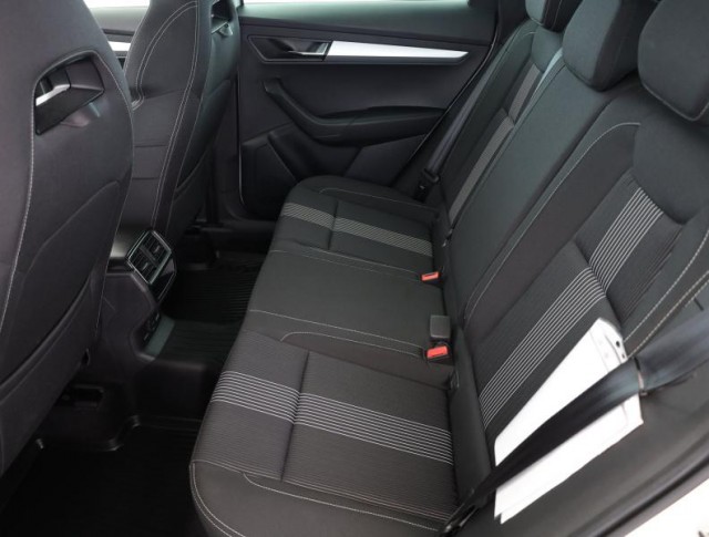 Škoda Karoq  1.0 TSI Ambition Plus