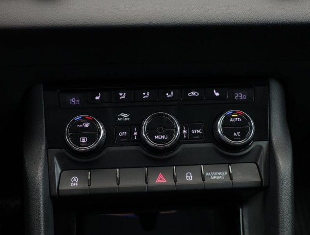 Škoda Karoq  1.0 TSI Ambition Plus