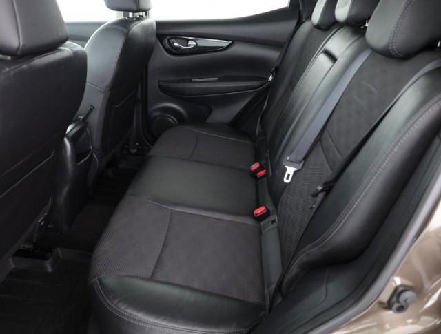 Nissan Qashqai  1.2 DIG-T Tekna