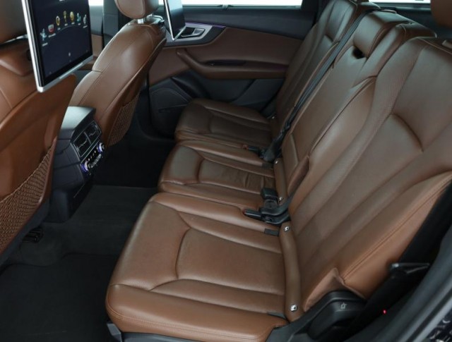 Audi Q7  3.0 TDI 