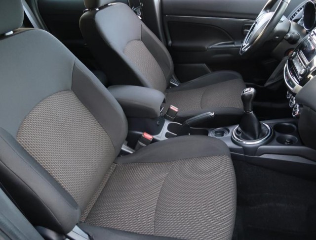 Mitsubishi ASX  1.6 MIVEC 