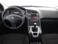Peugeot 5008  1.6 VTi 