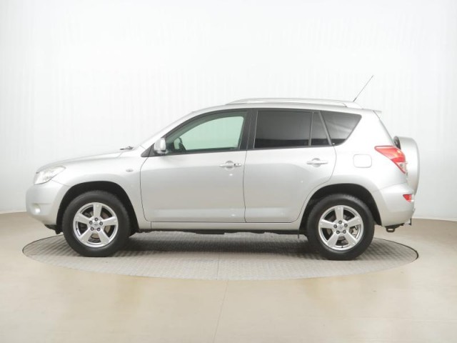 Toyota RAV 4  2.0 VVT-i 