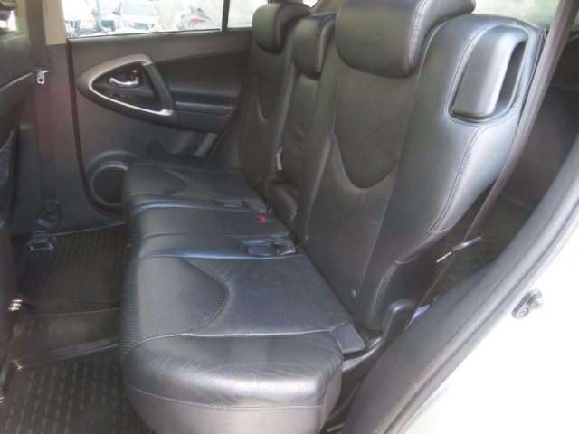 Toyota RAV 4  2.0 VVT-i 