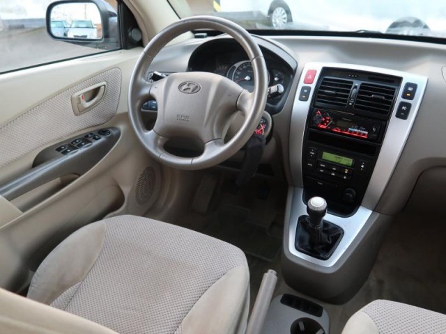 Hyundai Tucson  2.0 i 