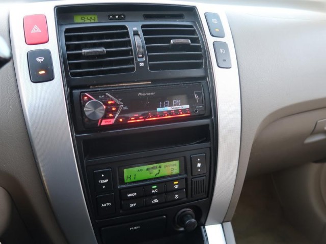 Hyundai Tucson  2.0 i 