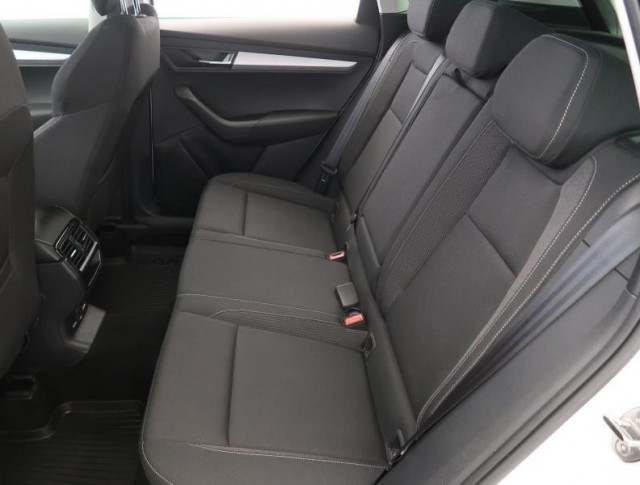 Škoda Karoq  1.5 TSI Fresh