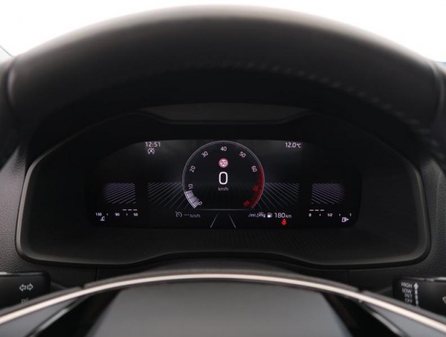 Škoda Karoq  1.5 TSI Fresh