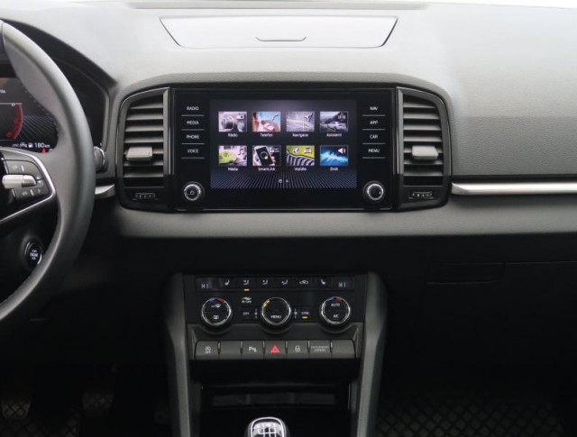 Škoda Karoq  1.5 TSI Fresh