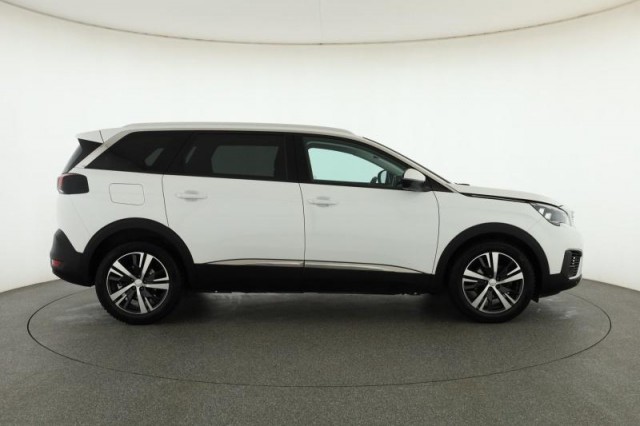 Peugeot 5008  1.5 BlueHDi 