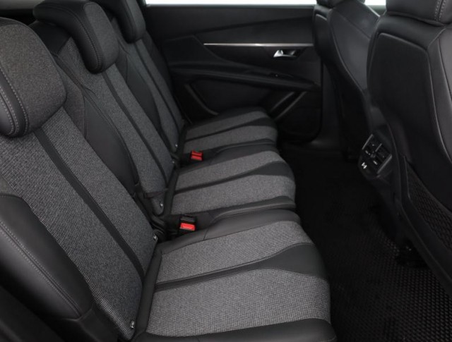 Peugeot 5008  1.5 BlueHDi 