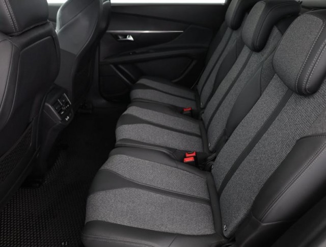 Peugeot 5008  1.5 BlueHDi 