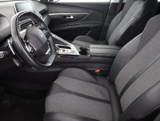 Peugeot 5008  1.5 BlueHDi 