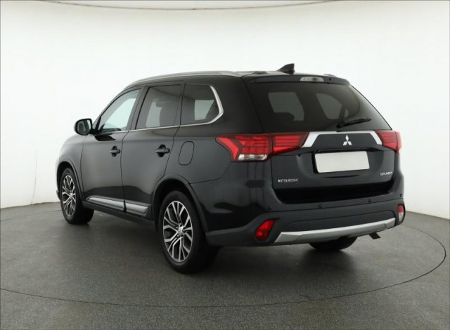 Mitsubishi Outlander  2.2 DI-D 