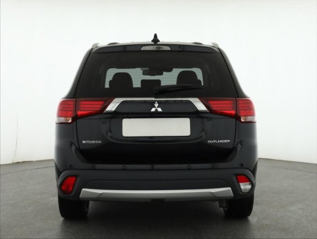Mitsubishi Outlander  2.2 DI-D 