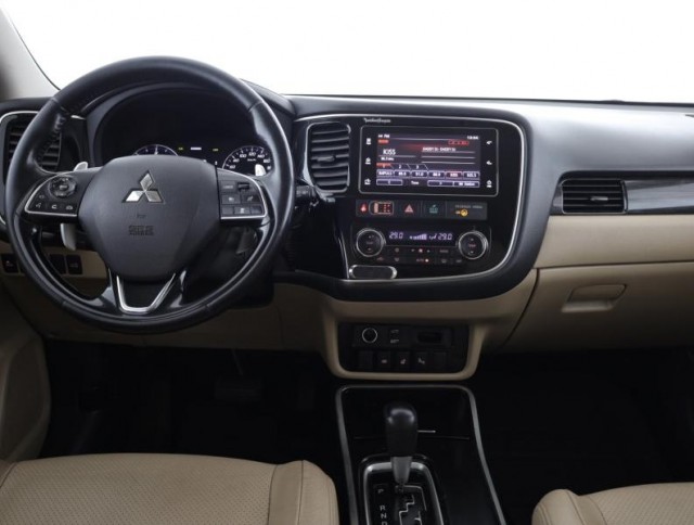 Mitsubishi Outlander  2.2 DI-D 