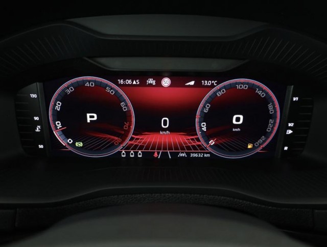 Škoda Karoq  1.5 TSI Sportline