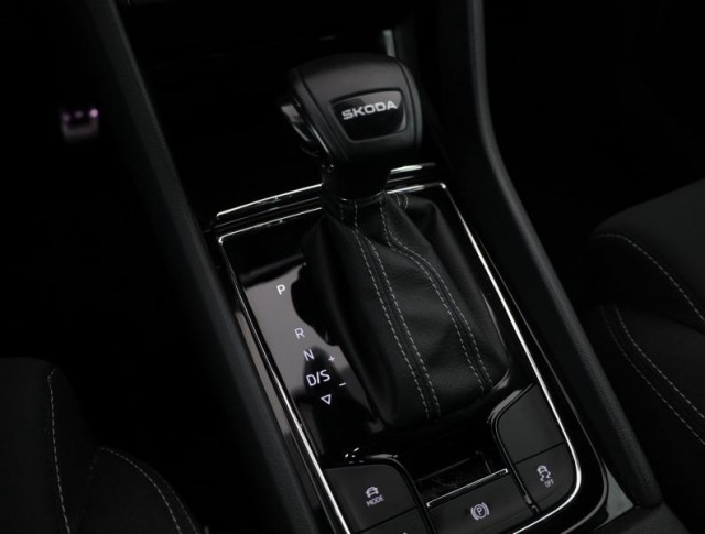 Škoda Karoq  1.5 TSI Sportline