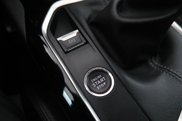 Peugeot 5008  PureTech 130 