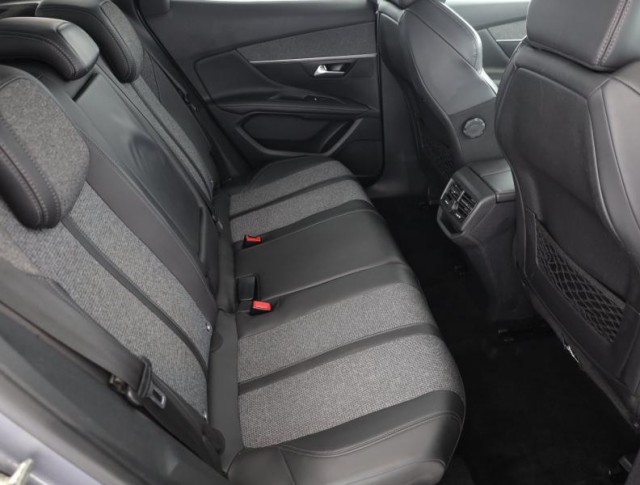 Peugeot 3008  1.2 PureTech 