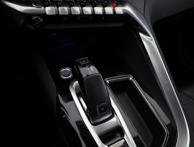 Peugeot 3008  1.2 PureTech 