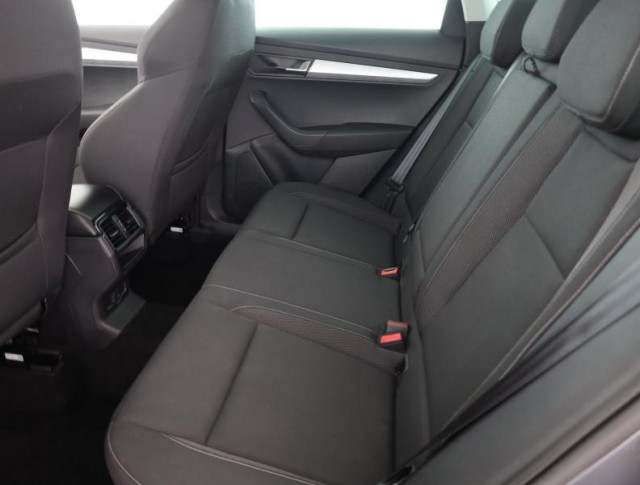 Škoda Karoq  1.5 TSI Fresh