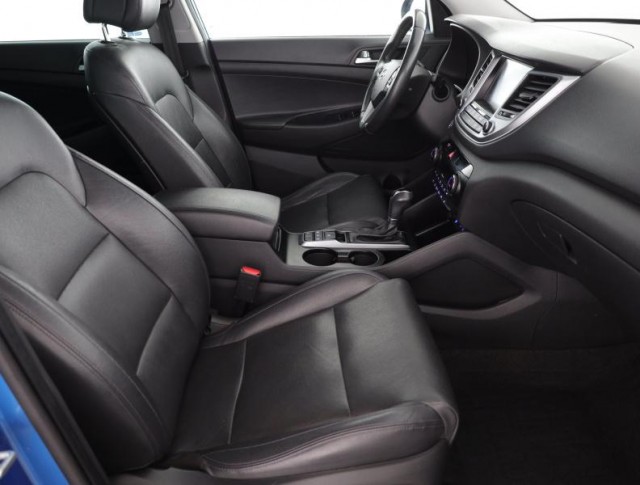 Hyundai Tucson  2.0 CRDi 