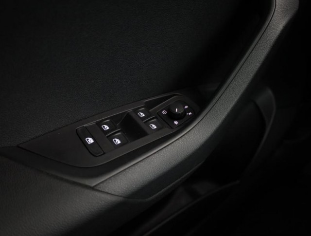 Škoda Karoq  1.5 TSI Ambition