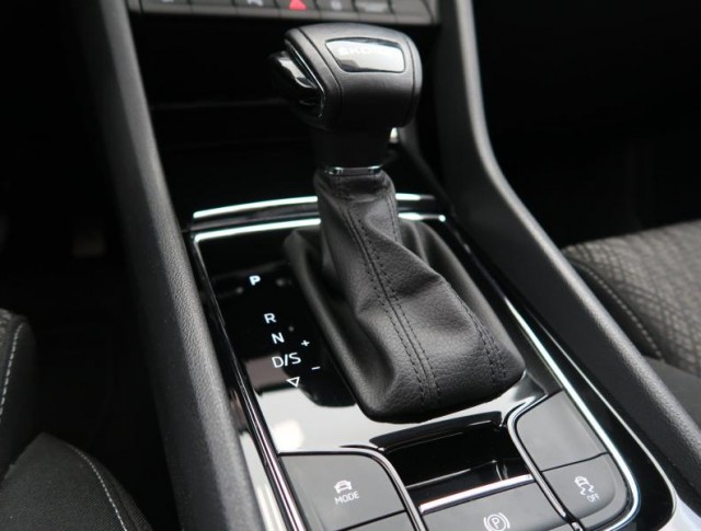 Škoda Karoq  1.5 TSI Style