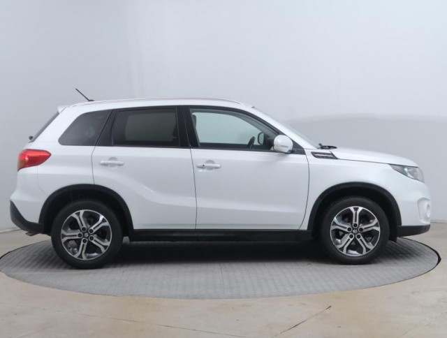 Suzuki Vitara  1.6 VVT Elegance